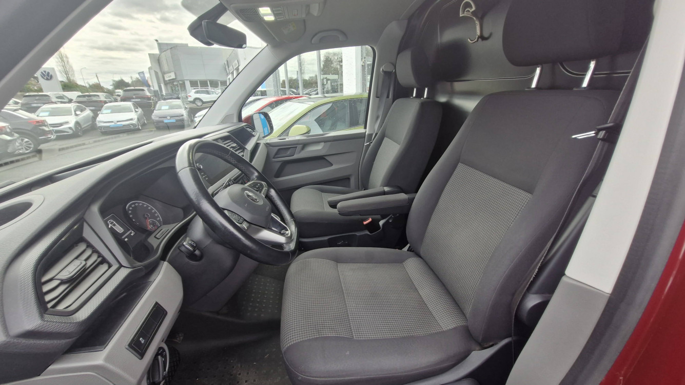 Acheter Volkswagen Transporter Fourgon T6 TRANSPORTER 6.1 VAN L1H1 2.0 TDI 198 DSG7 BUSINESS LINE PLUS 4p occasion dans les concessions du Groupe Faurie