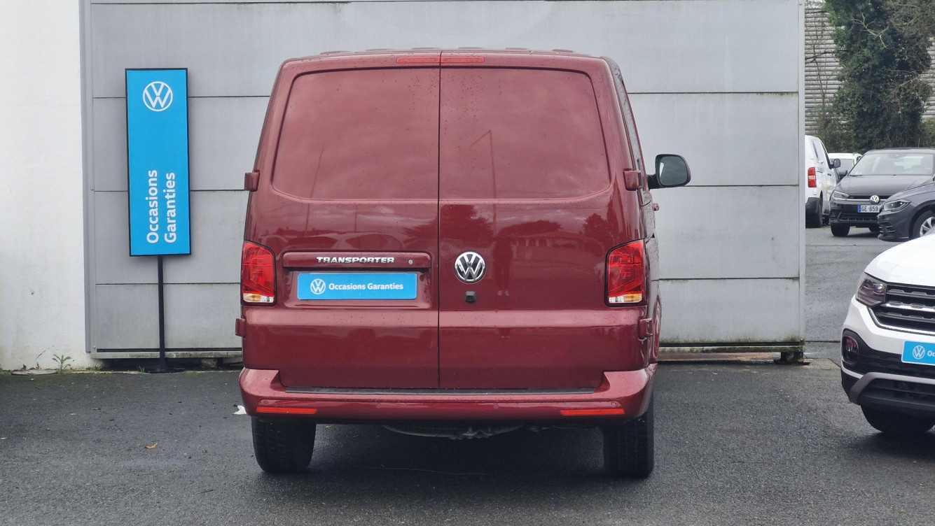 Acheter Volkswagen Transporter Fourgon T6 TRANSPORTER 6.1 VAN L1H1 2.0 TDI 198 DSG7 BUSINESS LINE PLUS 4p occasion dans les concessions du Groupe Faurie