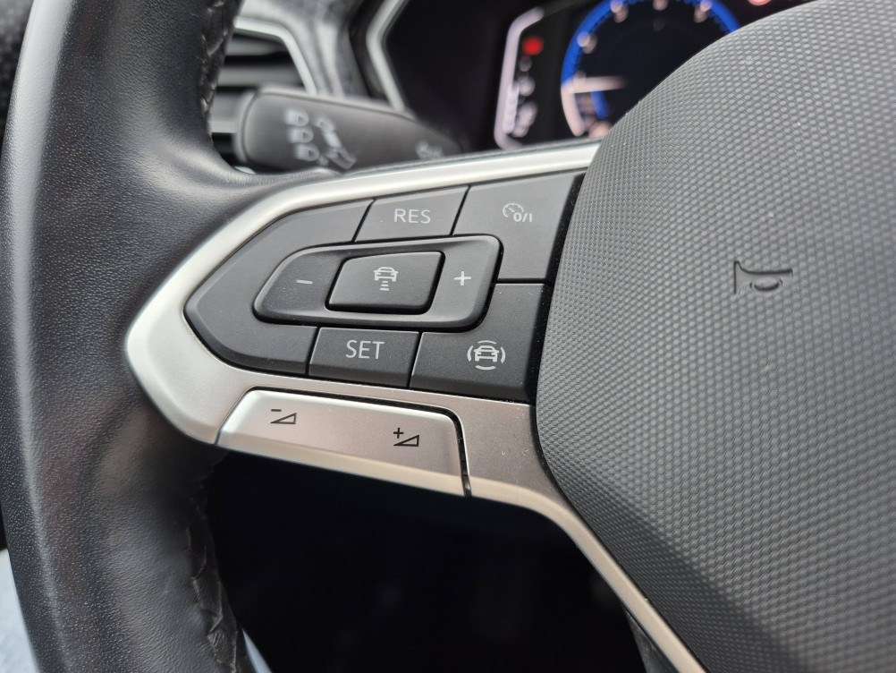 Acheter Volkswagen T-Cross T-Cross 1.0 TSI 110 Start/Stop BVM6 R-Line Tech 5p occasion dans les concessions du Groupe Faurie