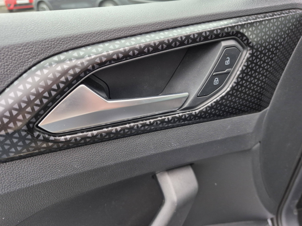 Acheter Volkswagen T-Cross T-Cross 1.0 TSI 110 Start/Stop BVM6 R-Line Tech 5p occasion dans les concessions du Groupe Faurie