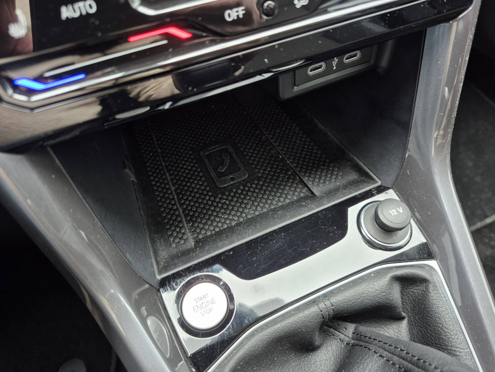 Acheter Volkswagen T-Cross T-Cross 1.0 TSI 110 Start/Stop BVM6 R-Line Tech 5p occasion dans les concessions du Groupe Faurie