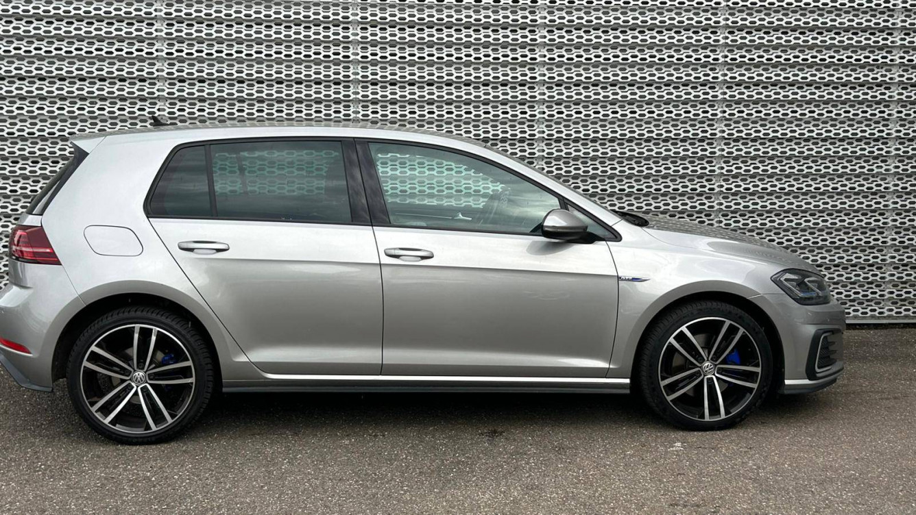 Acheter Volkswagen Golf Golf Hybride Rechargeable 1.4 TSI 204 DSG6 GTE 5p occasion dans les concessions du Groupe Faurie