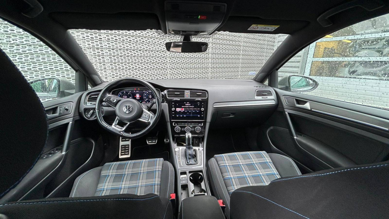 Acheter Volkswagen Golf Golf Hybride Rechargeable 1.4 TSI 204 DSG6 GTE 5p occasion dans les concessions du Groupe Faurie