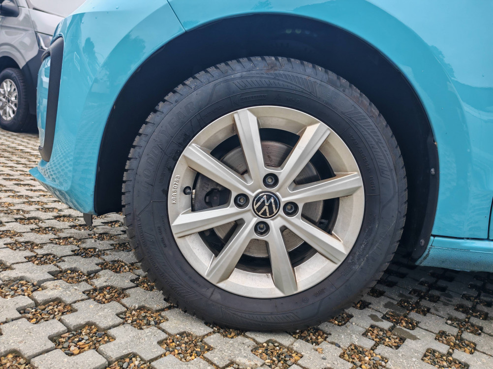 Acheter Volkswagen Up Up 1.0 60 BlueMotion Technology BVM5 Lounge 5p occasion dans les concessions du Groupe Faurie