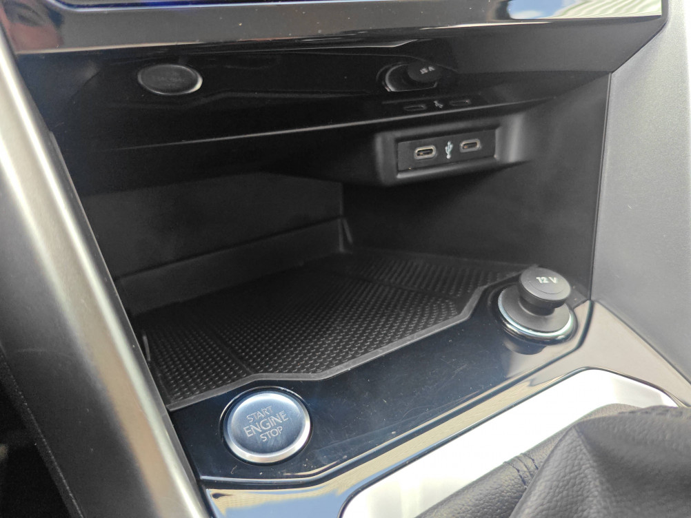 Acheter Volkswagen T-Roc T-Roc 1.0 TSI 110 Start/Stop BVM6 Life Business 5p occasion dans les concessions du Groupe Faurie