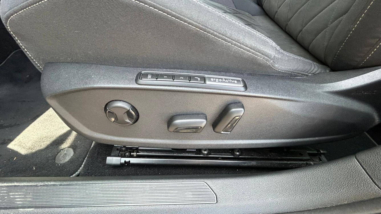 Acheter Volkswagen Golf Golf 2.0 TDI SCR 115 DSG7  5p occasion dans les concessions du Groupe Faurie