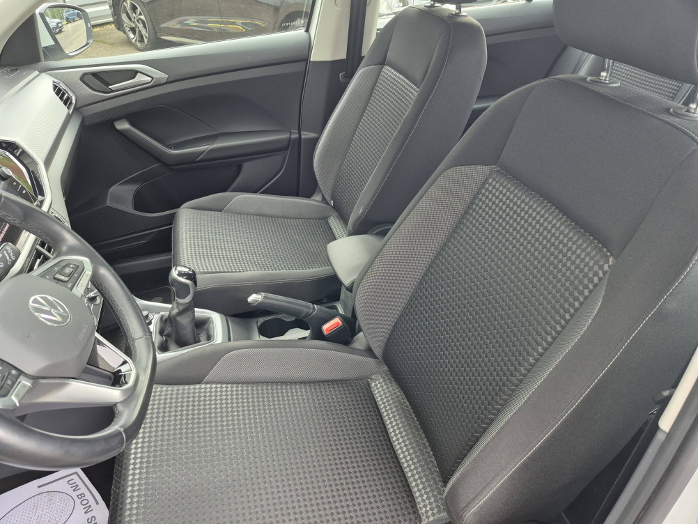 Acheter Volkswagen T-Cross T-Cross 1.0 TSI 110 Start/Stop BVM6 Active 5p occasion dans les concessions du Groupe Faurie