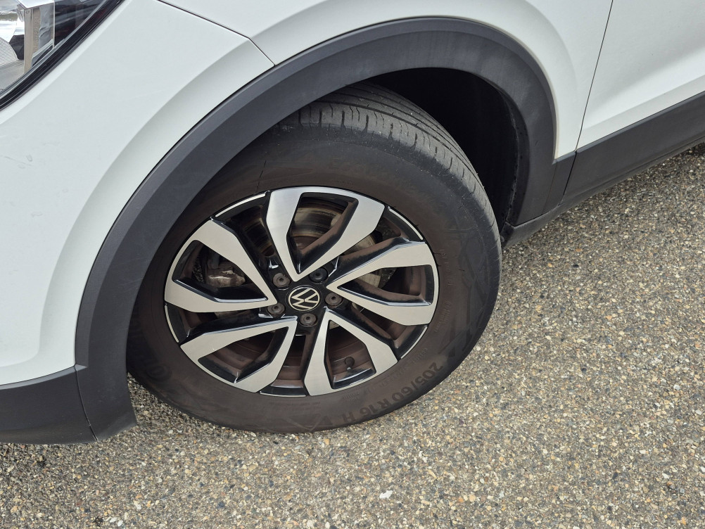 Acheter Volkswagen T-Cross T-Cross 1.0 TSI 110 Start/Stop BVM6 Active 5p occasion dans les concessions du Groupe Faurie