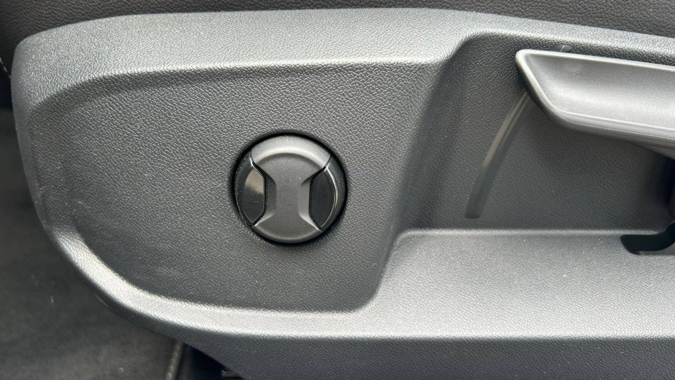 Acheter Volkswagen T-Roc T-Roc Cabriolet 1.5 TSI EVO2 150 Start/Stop DSG7 R-Line 2p neuf dans les concessions du Groupe Faurie