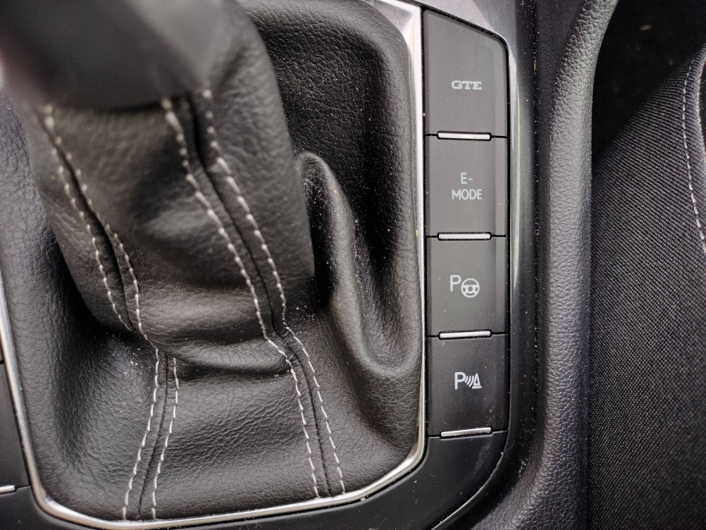 Acheter Volkswagen Tiguan Tiguan 1.4 eHybrid 245ch DSG6 R-Line 5p occasion dans les concessions du Groupe Faurie