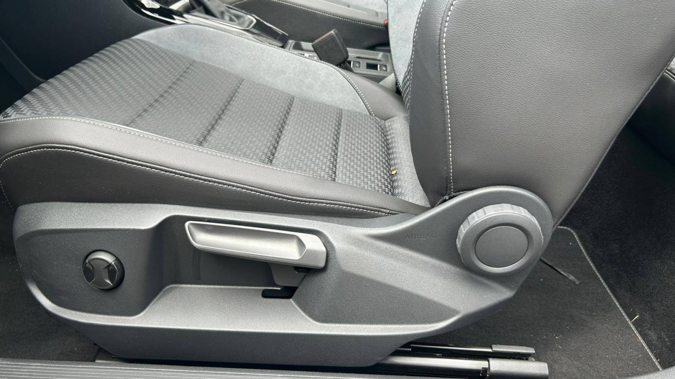 Acheter Volkswagen T-Roc T-Roc Cabriolet 1.5 TSI EVO2 150 Start/Stop DSG7 R-Line 2p neuf dans les concessions du Groupe Faurie