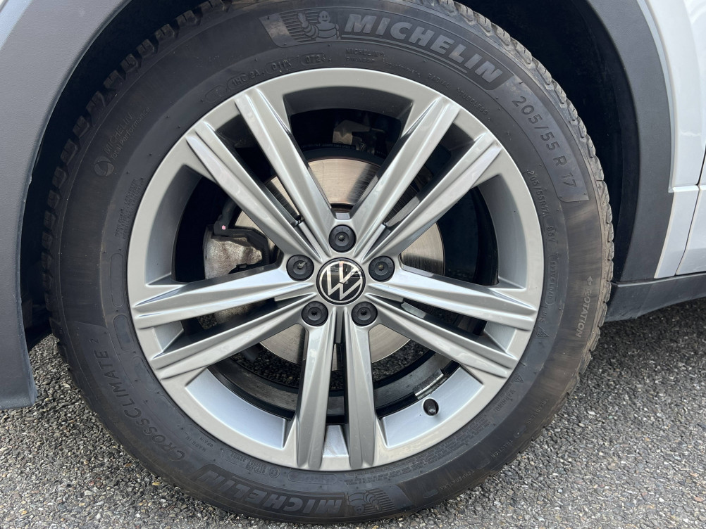 Acheter Volkswagen T-Cross T-Cross 1.0 TSI 115 Start/Stop DSG7 R-Line 5p occasion dans les concessions du Groupe Faurie