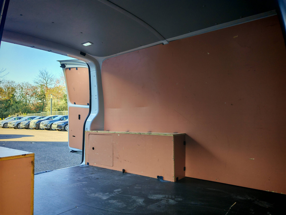 Acheter Volkswagen Transporter Fourgon T6 TRANSPORTER 6.1 VAN L1H1 2.0 TDI 150 BVM6 BUSINESS 4p occasion dans les concessions du Groupe Faurie