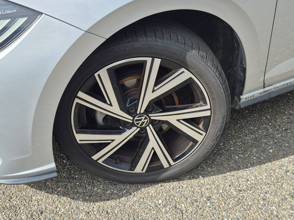 Acheter Volkswagen Polo Polo 1.0 TSI 110 S&S DSG7 R-Line 5p occasion dans les concessions du Groupe Faurie