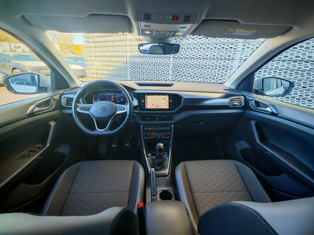 Acheter Volkswagen T-Cross T-Cross 1.0 TSI 110 Start/Stop BVM6 R-Line 5p occasion dans les concessions du Groupe Faurie