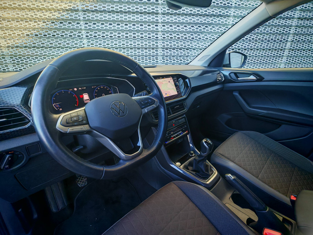 Acheter Volkswagen T-Cross T-Cross 1.0 TSI 110 Start/Stop BVM6 R-Line 5p occasion dans les concessions du Groupe Faurie