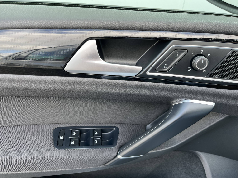 Acheter Volkswagen Golf SW Golf Sportsvan 1.4 TSI 125 BMT Sound 5p occasion dans les concessions du Groupe Faurie