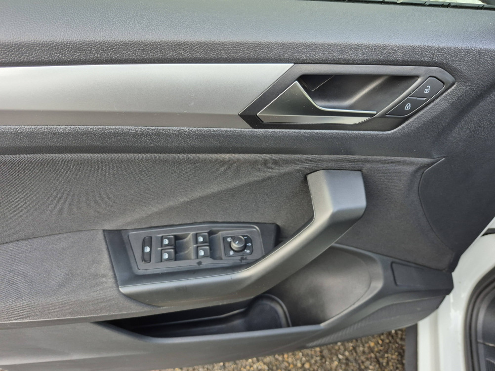 Acheter Volkswagen T-Roc T-Roc 1.0 TSI 110 Start/Stop BVM6 Life Business 5p occasion dans les concessions du Groupe Faurie