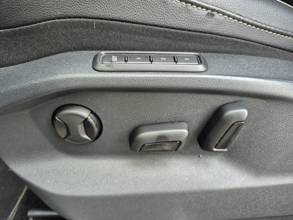 Acheter Volkswagen Tiguan Tiguan 2.0 TDI 150ch DSG7 R-Line Exclusive 5p occasion dans les concessions du Groupe Faurie