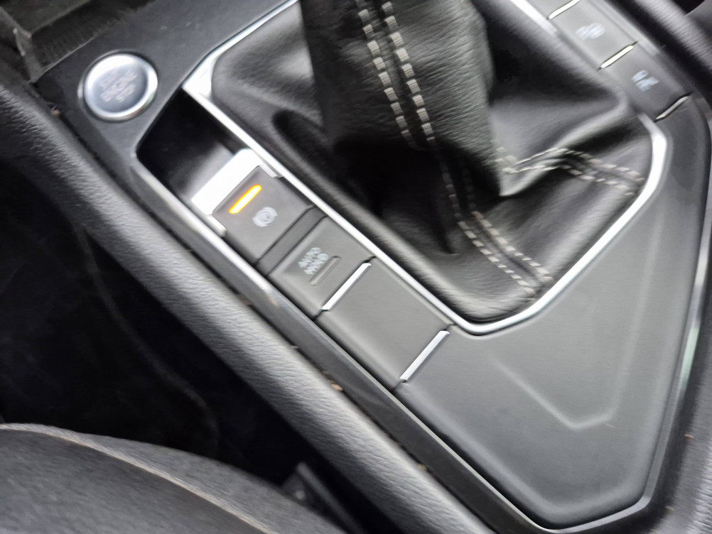 Acheter Volkswagen Tiguan Tiguan 2.0 TDI 150ch DSG7 R-Line Exclusive 5p occasion dans les concessions du Groupe Faurie