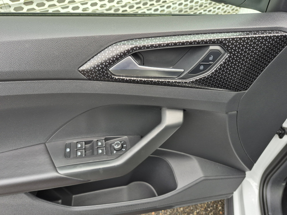 Acheter Volkswagen T-Cross T-Cross 1.0 TSI 110 Start/Stop DSG7 R-Line Tech 5p occasion dans les concessions du Groupe Faurie