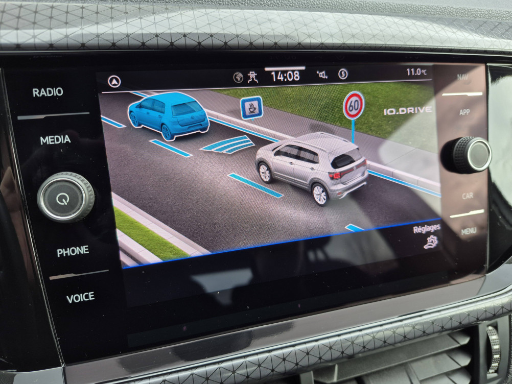 Acheter Volkswagen T-Cross T-Cross 1.0 TSI 110 Start/Stop DSG7 R-Line Tech 5p occasion dans les concessions du Groupe Faurie