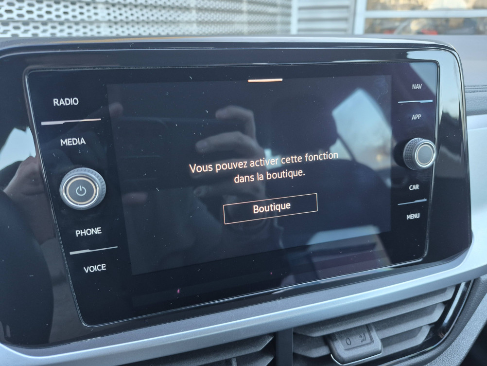 Acheter Volkswagen T-Roc T-Roc 1.0 TSI 110 Start/Stop BVM6 Life 5p occasion dans les concessions du Groupe Faurie