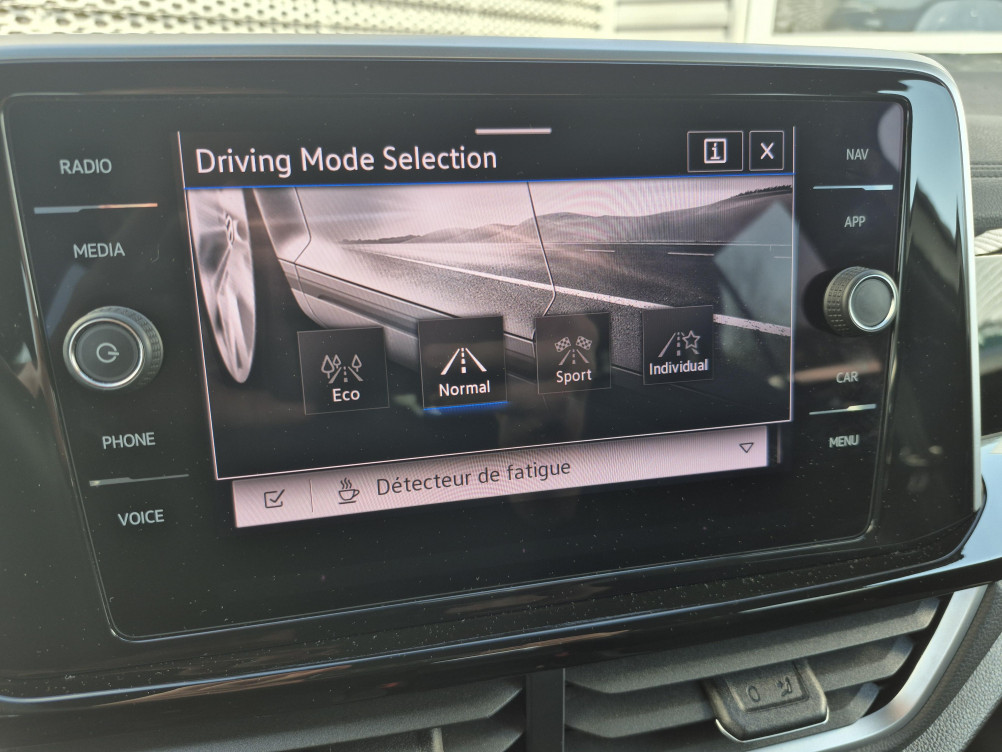 Acheter Volkswagen T-Roc T-Roc 1.5 TSI EVO2 150 Start/Stop DSG7 R-Line 5p occasion dans les concessions du Groupe Faurie