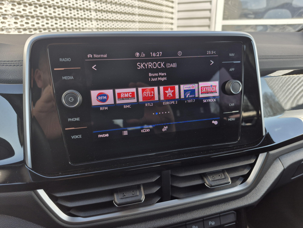 Acheter Volkswagen T-Roc T-Roc 1.5 TSI EVO2 150 Start/Stop DSG7 R-Line 5p occasion dans les concessions du Groupe Faurie