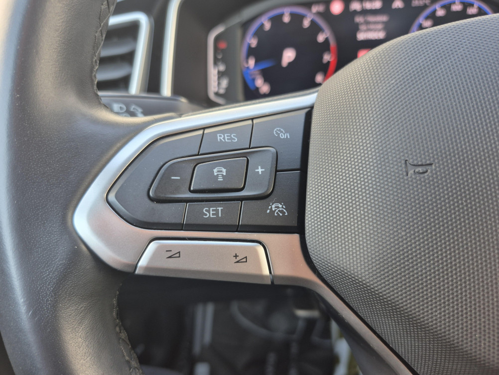 Acheter Volkswagen T-Roc T-Roc 1.5 TSI EVO2 150 Start/Stop DSG7 R-Line 5p occasion dans les concessions du Groupe Faurie