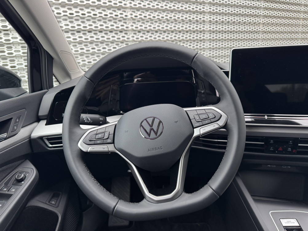 Acheter Volkswagen Golf Golf 1.5 eHybrid 204 DSG6 VW Edition 5p neuf dans les concessions du Groupe Faurie