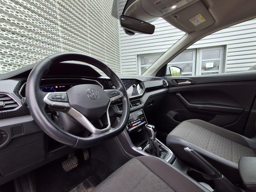 Acheter Volkswagen T-Cross T-Cross 1.0 TSI 110 Start/Stop DSG7 R-Line Tech 5p occasion dans les concessions du Groupe Faurie