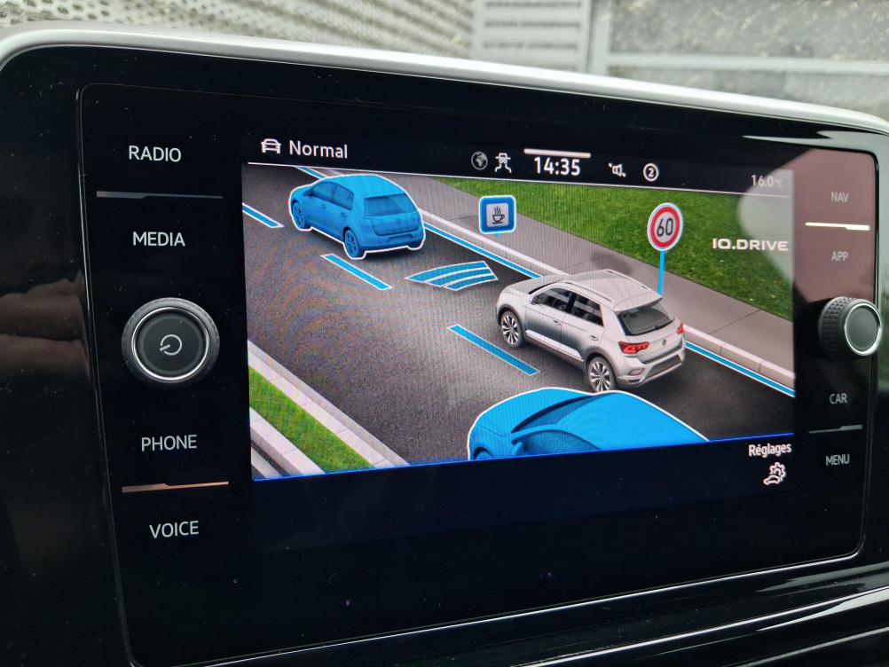 Acheter Volkswagen T-Roc T-Roc 1.5 TSI EVO 150 Start/Stop DSG7 R-Line 5p occasion dans les concessions du Groupe Faurie