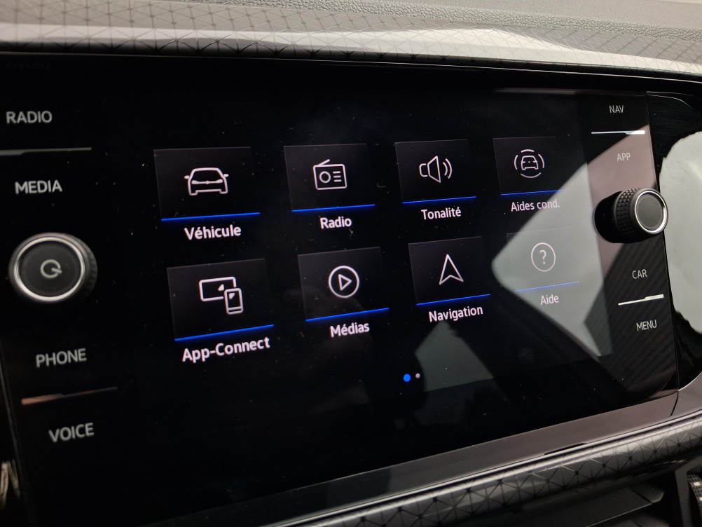 Acheter Volkswagen T-Cross T-Cross 1.0 TSI 110 Start/Stop DSG7 R-Line Tech 5p occasion dans les concessions du Groupe Faurie