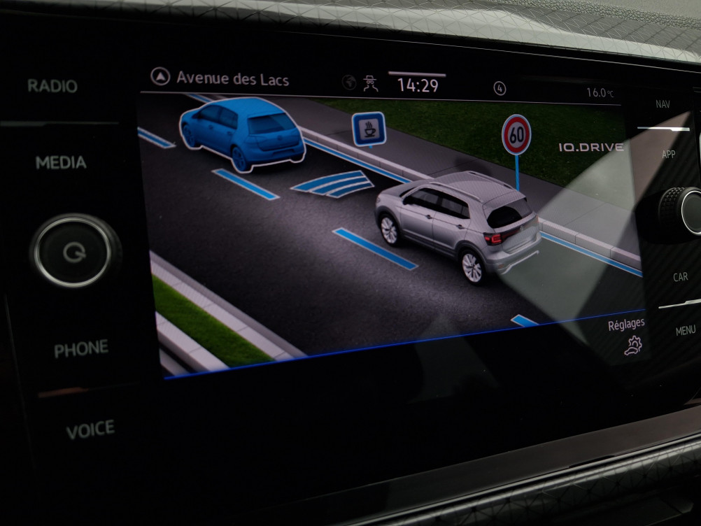 Acheter Volkswagen T-Cross T-Cross 1.0 TSI 110 Start/Stop DSG7 R-Line Tech 5p occasion dans les concessions du Groupe Faurie