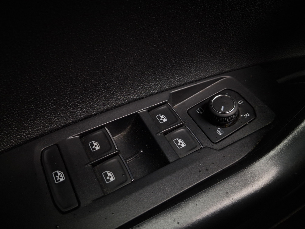 Acheter Volkswagen Polo Polo 1.0 TSI 110 S&S DSG7 R-Line 5p occasion dans les concessions du Groupe Faurie