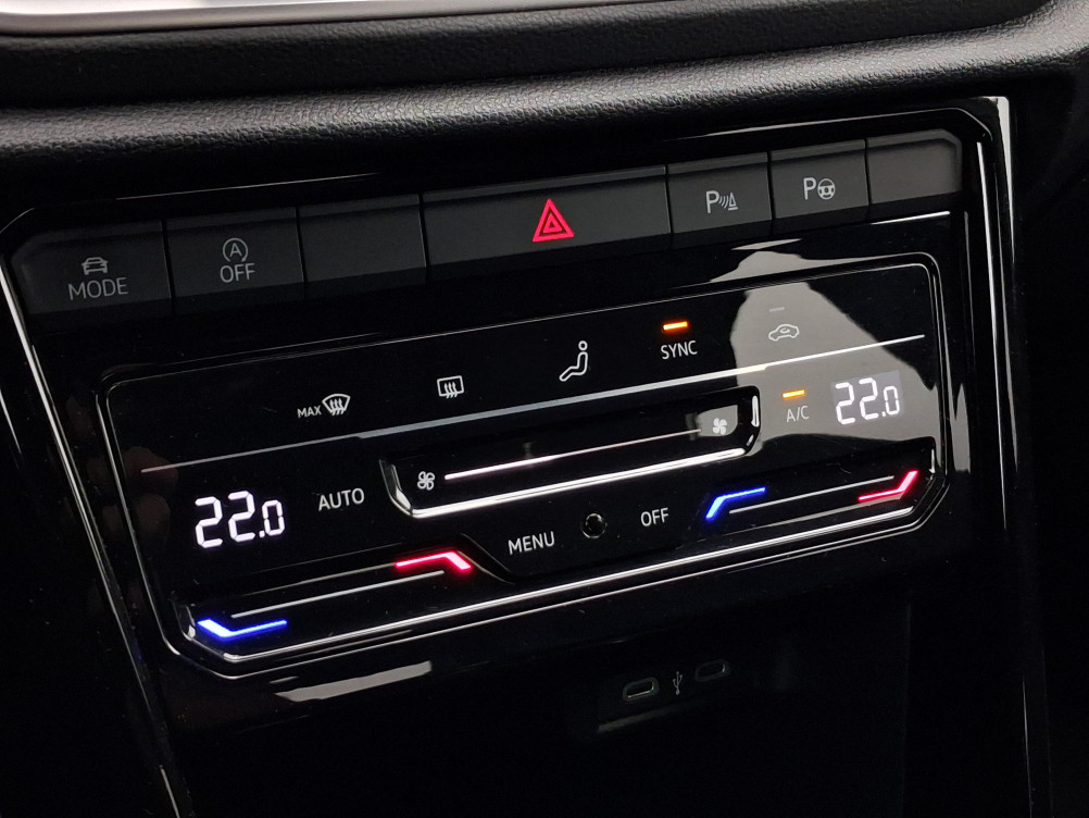 Acheter Volkswagen T-Roc T-Roc 1.5 TSI EVO 150 Start/Stop DSG7 R-Line 5p occasion dans les concessions du Groupe Faurie