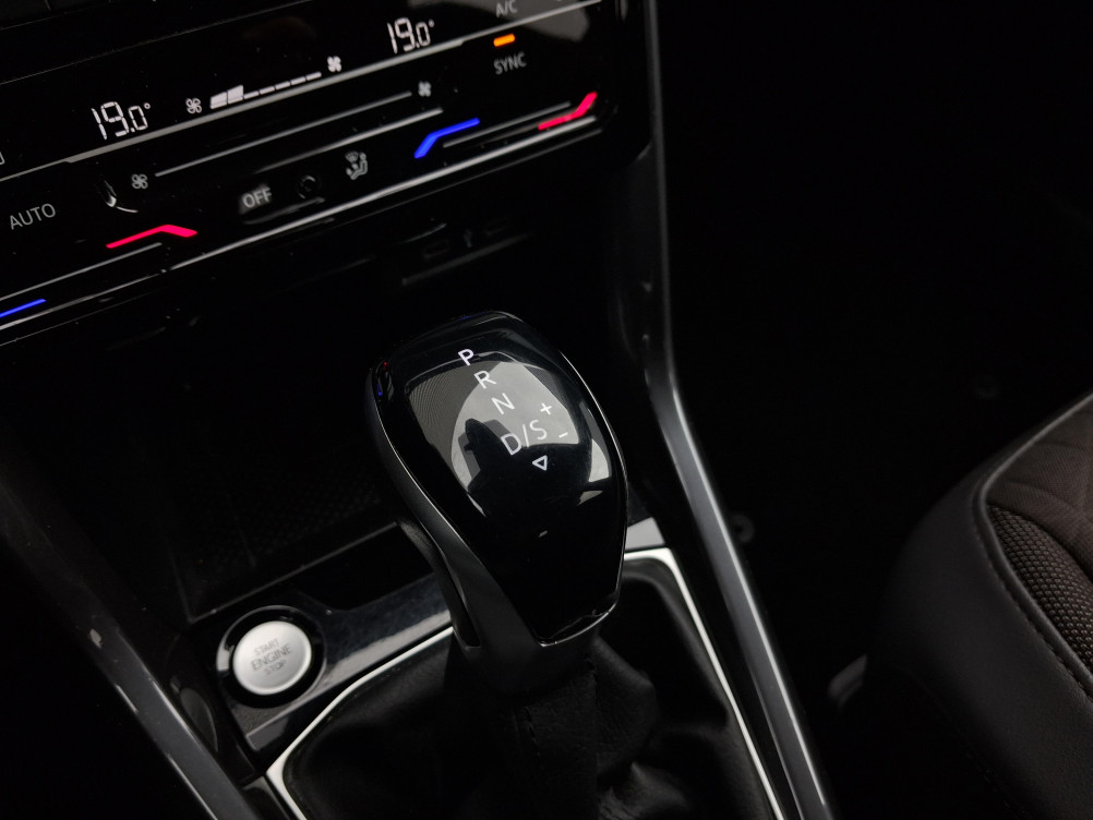 Acheter Volkswagen T-Cross T-Cross 1.0 TSI 110 Start/Stop DSG7 R-Line Tech 5p occasion dans les concessions du Groupe Faurie