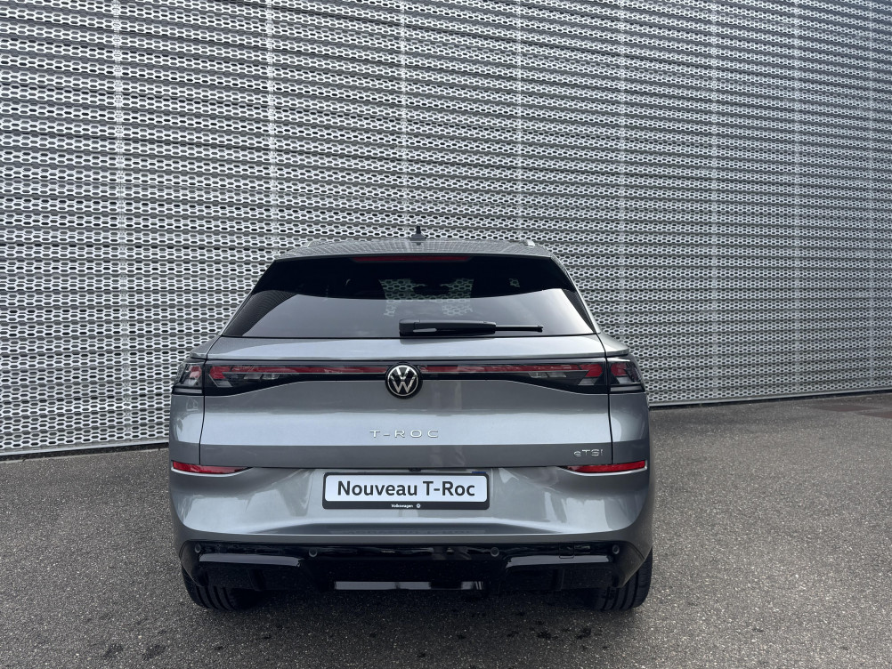 Acheter Volkswagen T-Roc T-Roc 1.5 eTSI EVO2 Hybrid 150 ch DSG7 R-Line 5p neuf dans les concessions du Groupe Faurie