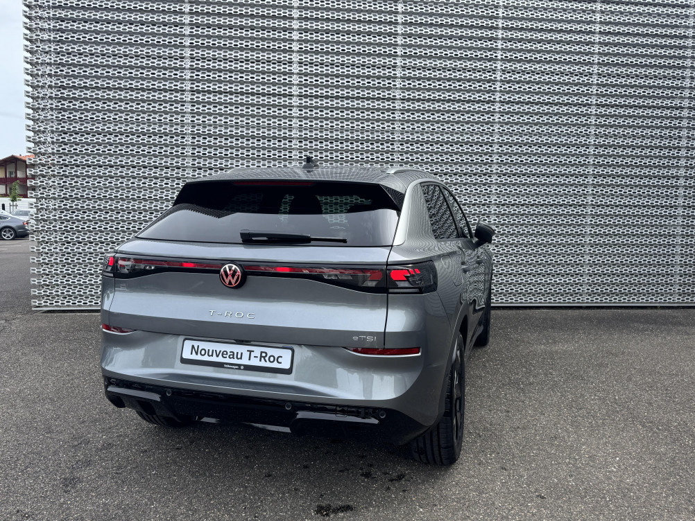 Acheter Volkswagen T-Roc T-Roc 1.5 eTSI EVO2 Hybrid 150 ch DSG7 R-Line 5p neuf dans les concessions du Groupe Faurie