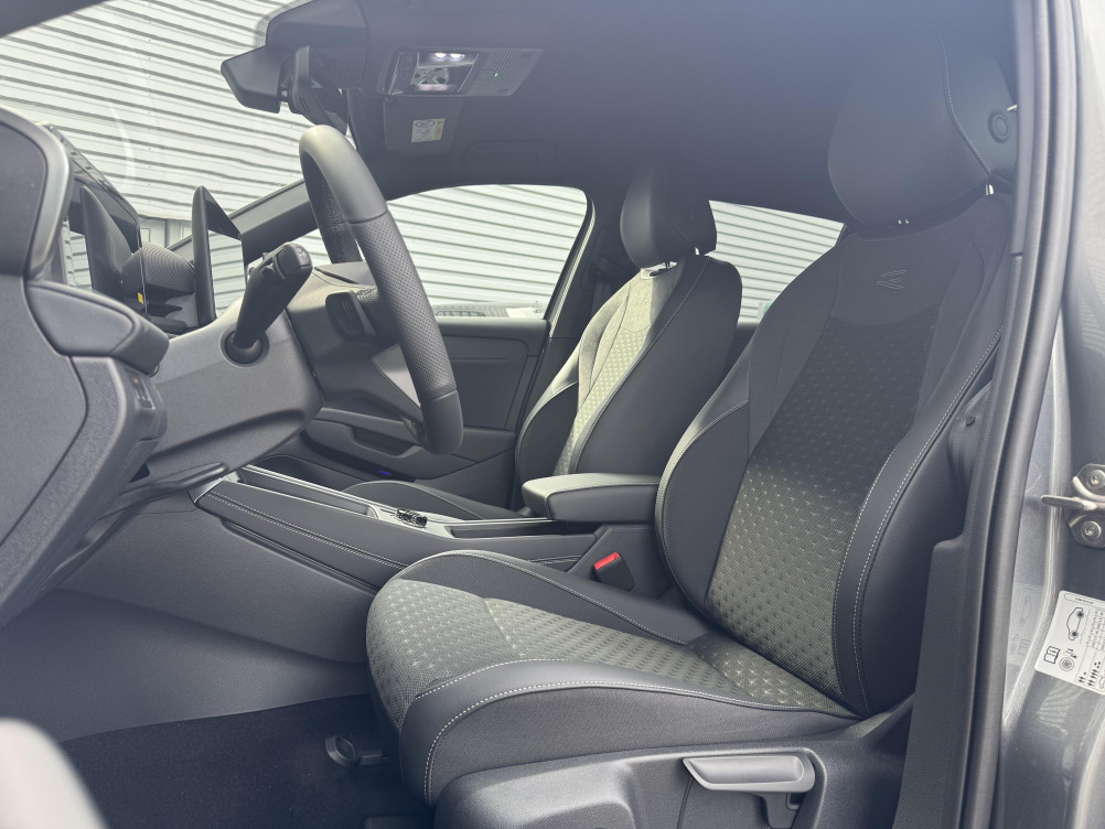 Acheter Volkswagen T-Roc T-Roc 1.5 eTSI EVO2 Hybrid 150 ch DSG7 R-Line 5p neuf dans les concessions du Groupe Faurie