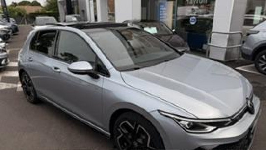 Acheter Volkswagen Golf Golf 1.5 eTSI EVO2 150 DSG7 R-Line Edition 5p neuve* dans les concessions du Groupe Faurie