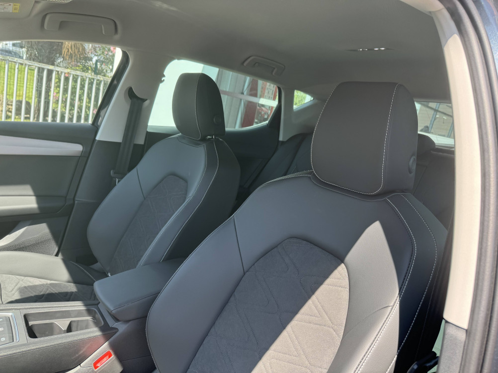 Acheter Seat Leon Leon e-Hybrid 204 ch DSG6 Xcellence 5p neuf dans les concessions du Groupe Faurie