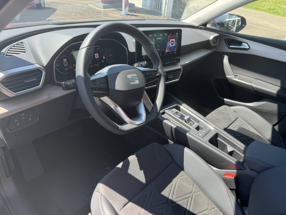 Acheter Seat Leon Leon e-Hybrid 204 ch DSG6 Xcellence 5p neuf dans les concessions du Groupe Faurie