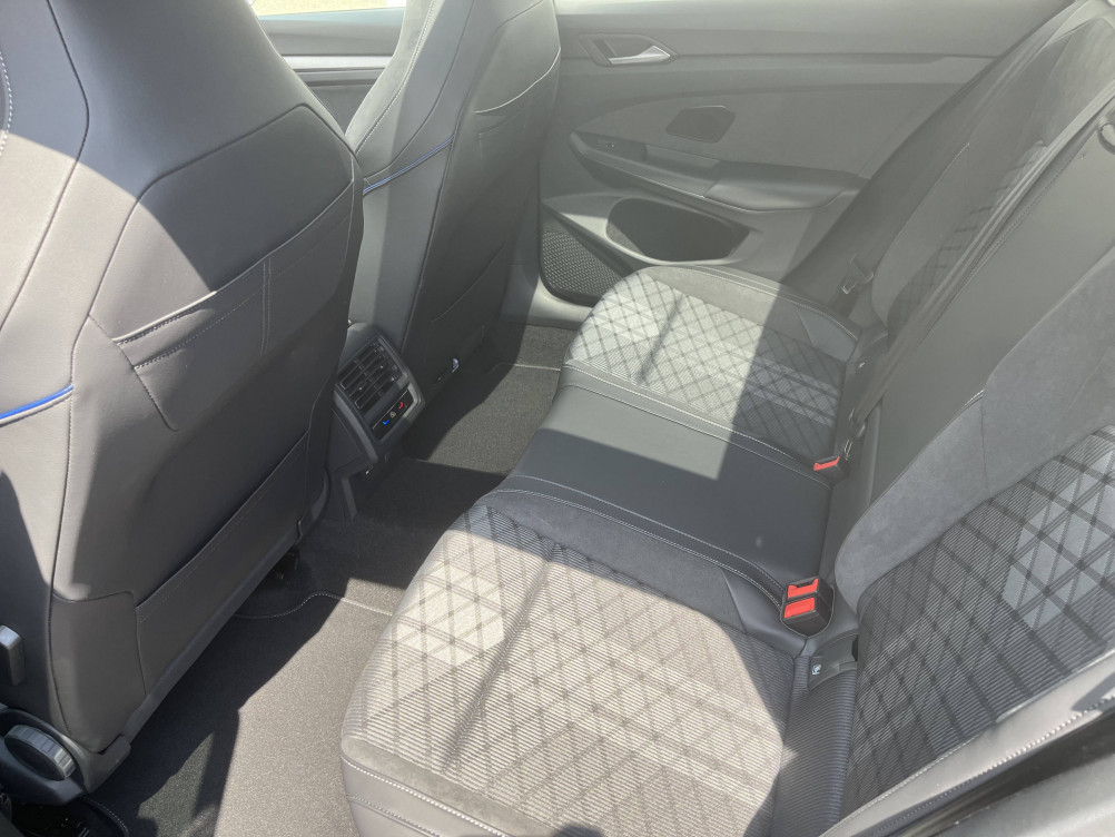 Acheter Volkswagen Golf Golf SW 1.5 eTSI EVO2 150 DSG7 R-Line 5p neuf dans les concessions du Groupe Faurie