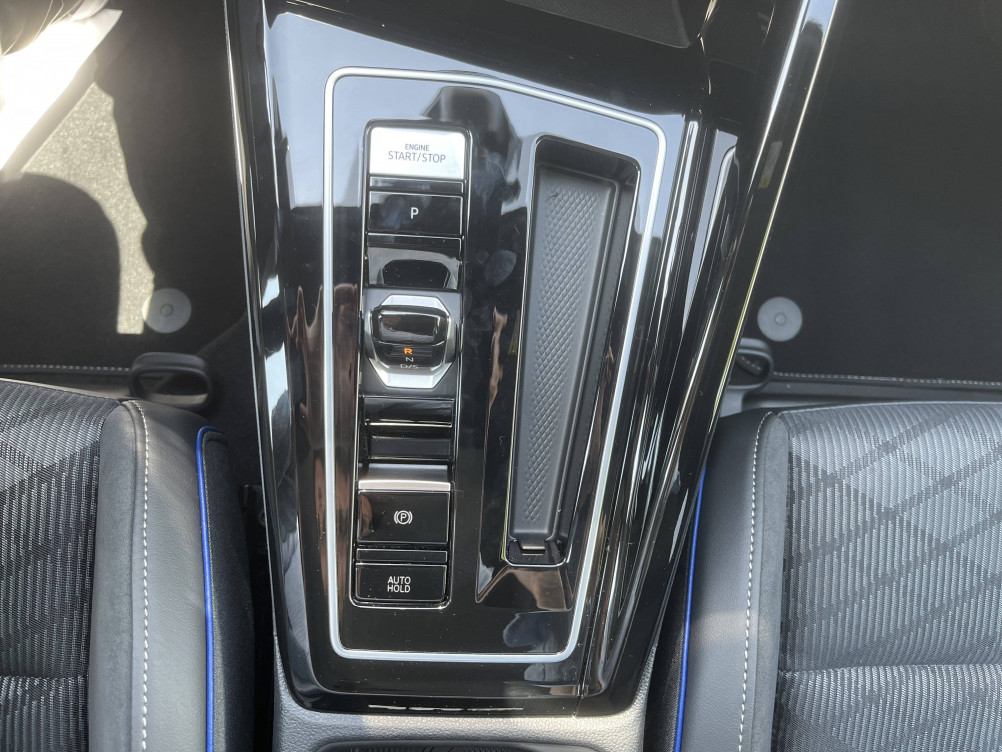 Acheter Volkswagen Golf Golf SW 1.5 eTSI EVO2 150 DSG7 R-Line 5p neuf dans les concessions du Groupe Faurie