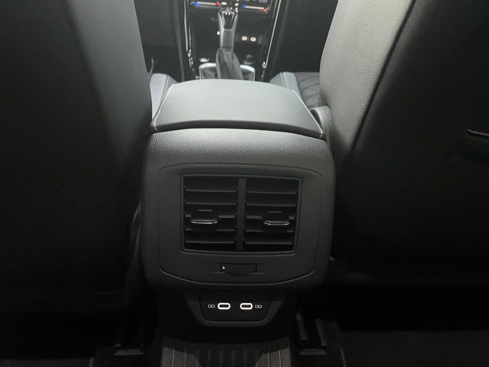 Acheter Volkswagen T-Roc T-Roc 1.5 TSI EVO2 150 Start/Stop DSG7 R-Line 5p occasion dans les concessions du Groupe Faurie