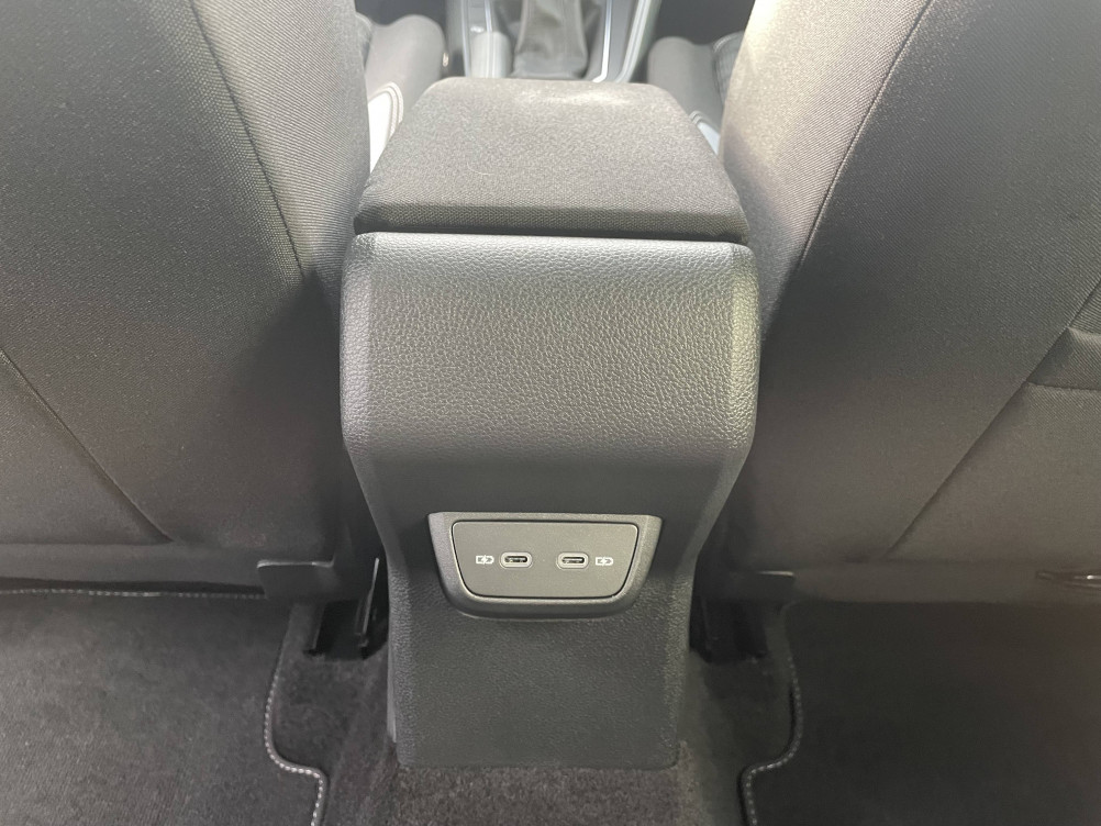 Acheter Volkswagen Polo Polo 1.0 TSI 110 S&S DSG7 R-Line 5p occasion dans les concessions du Groupe Faurie
