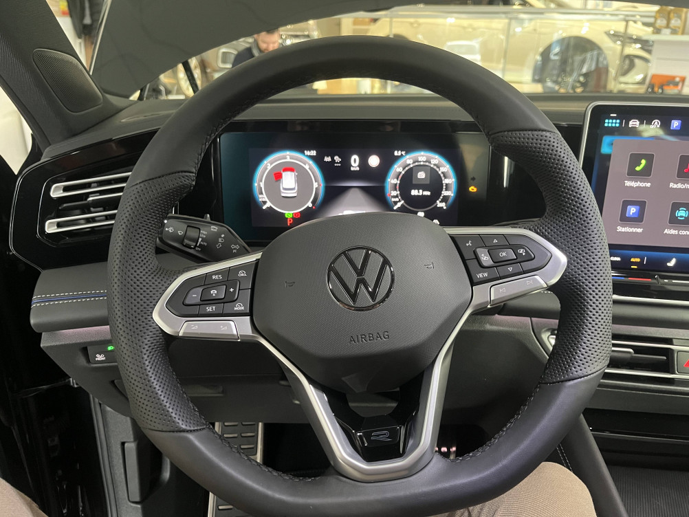 Acheter Volkswagen Tiguan Tiguan 2.0 TDI 150ch DSG7 R-Line 5p neuf dans les concessions du Groupe Faurie