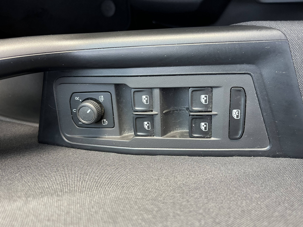 Acheter Volkswagen T-Roc T-Roc 2.0 TDI 150 Start/Stop DSG7 Life Business 5p occasion dans les concessions du Groupe Faurie